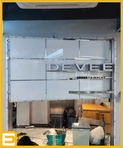 Thi công hộp đèn logo