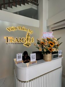 Thi công logo backdrop