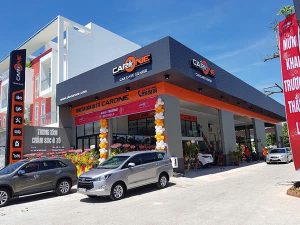 Bảng hiệu cửa hàng xe ô tô