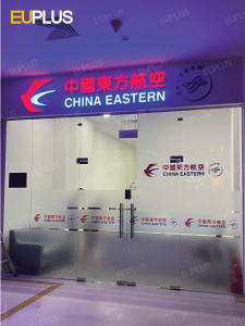 Thi công chữ mica sáng đèn