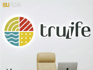 Thi công logo mica sáng đèn