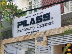 Bảng hiệu chữ mica