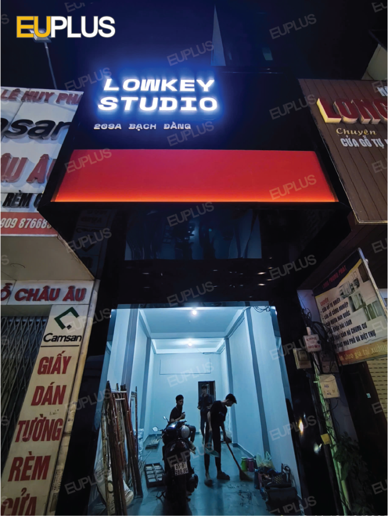 thi công bảng hiệu uy tín