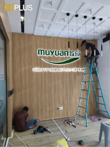 thi công logo chữ inox